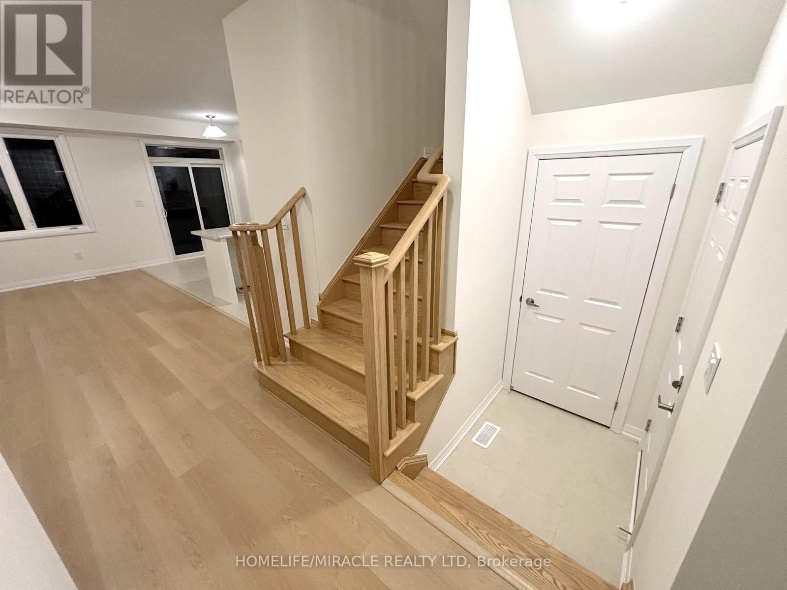 93 Marche Drive, Haldimand, ON - Indoor Photo Showing Other Room