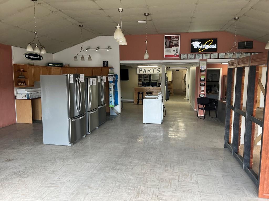 1809 Cranbrook Street, Cranbrook, BC