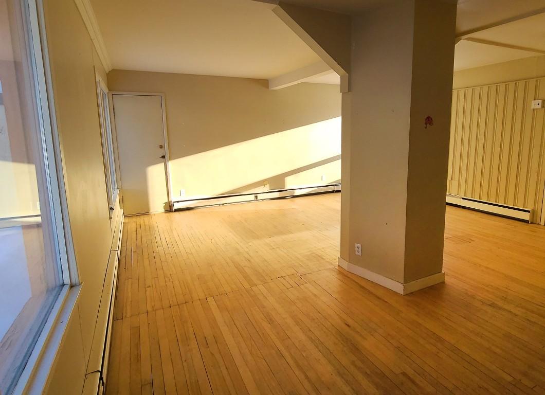 402 Cranbrook Street, Kimberley, BC - Indoor Photo Showing Other Room