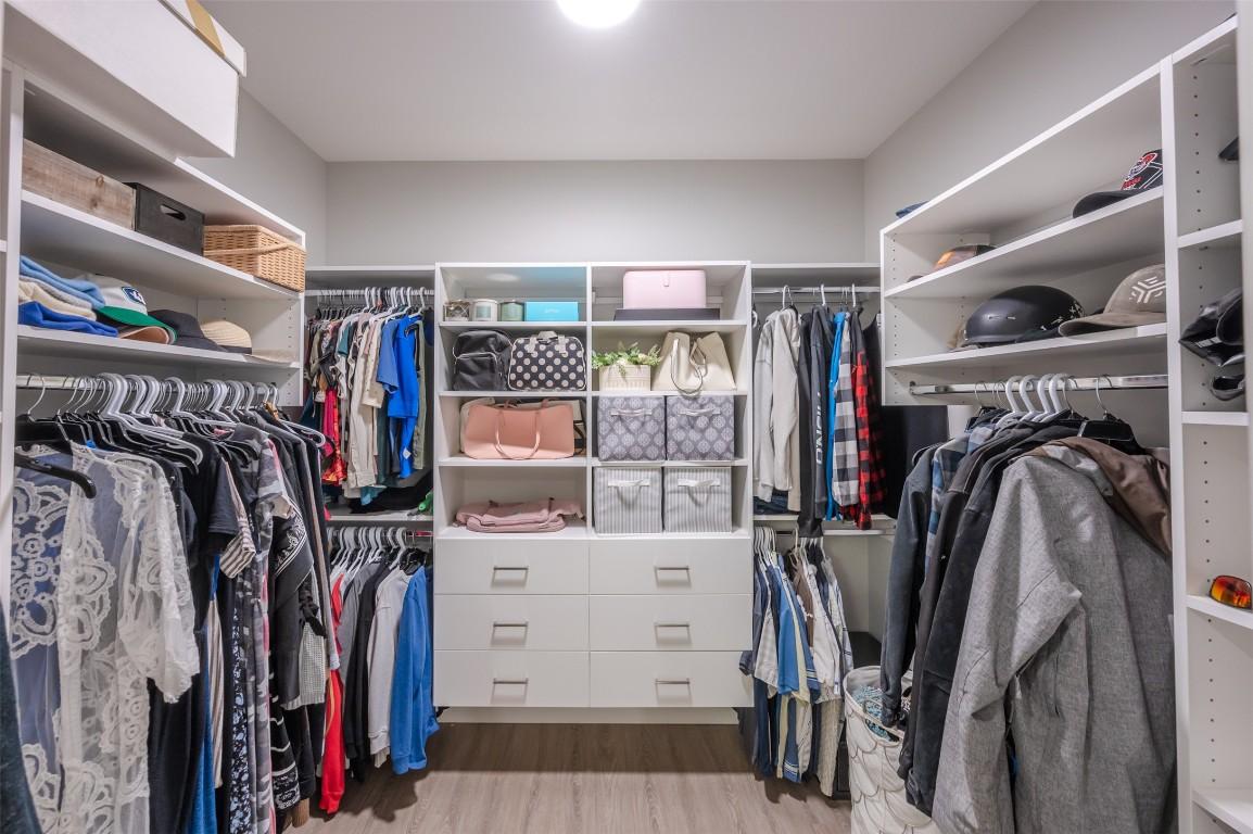 2749 Evergreen Drive, Penticton, BC - Indoor With Storage