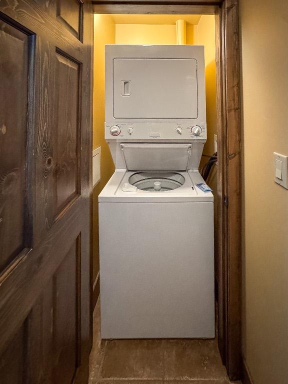 G4-A-1351 Gerry Sorensen Way, Kimberley, BC - Indoor Photo Showing Laundry Room