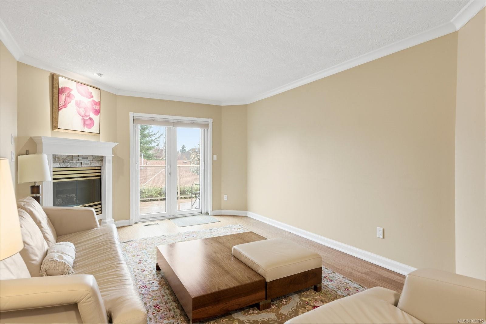 8-500 Marsett Pl, Saanich, BC