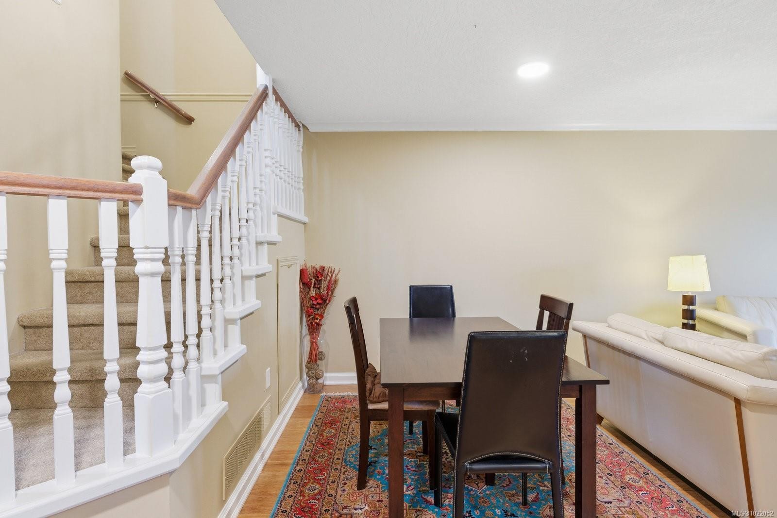 8-500 Marsett Pl, Saanich, BC