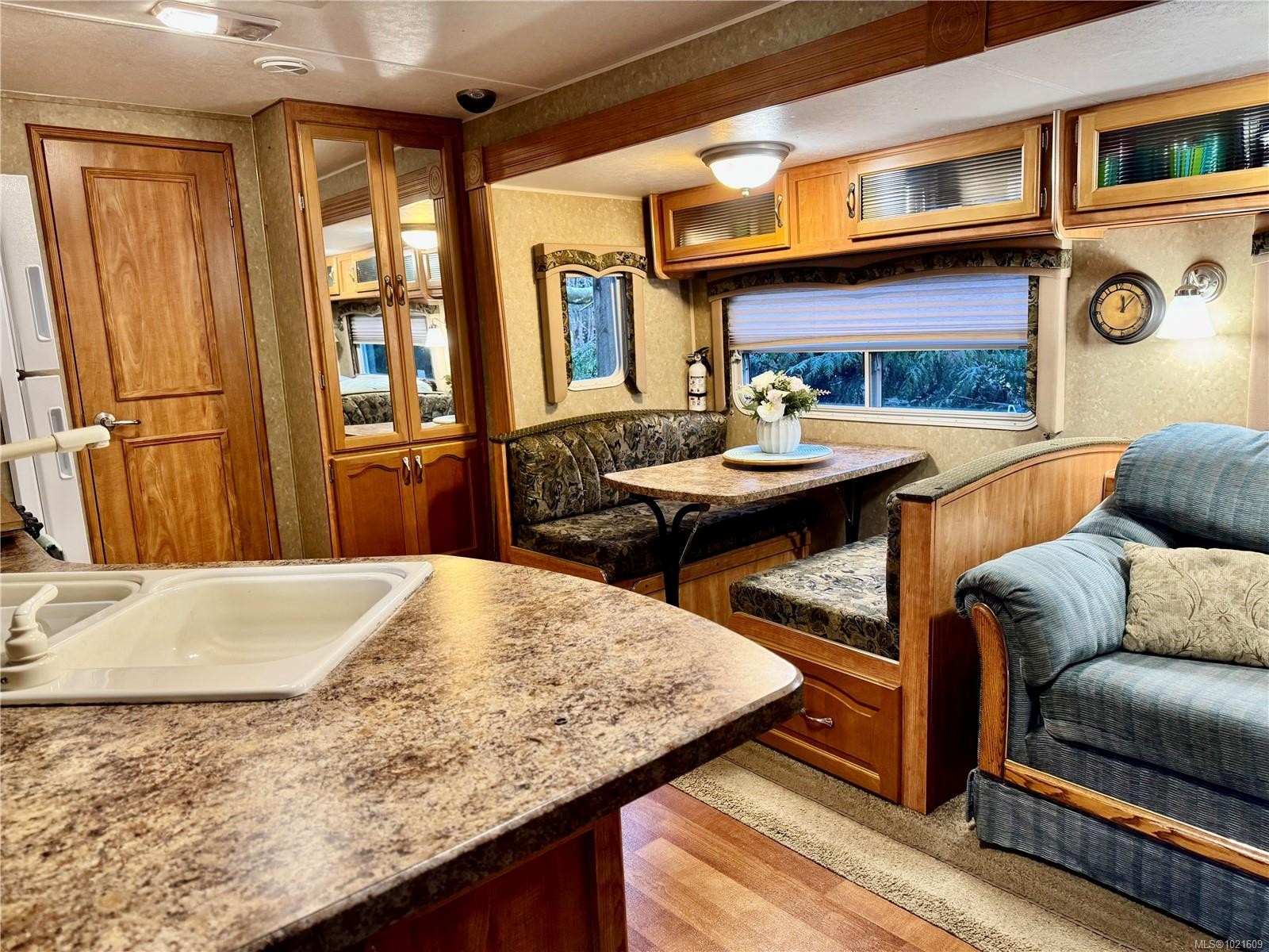 19-8631 South Shore Rd, Lake Cowichan, BC