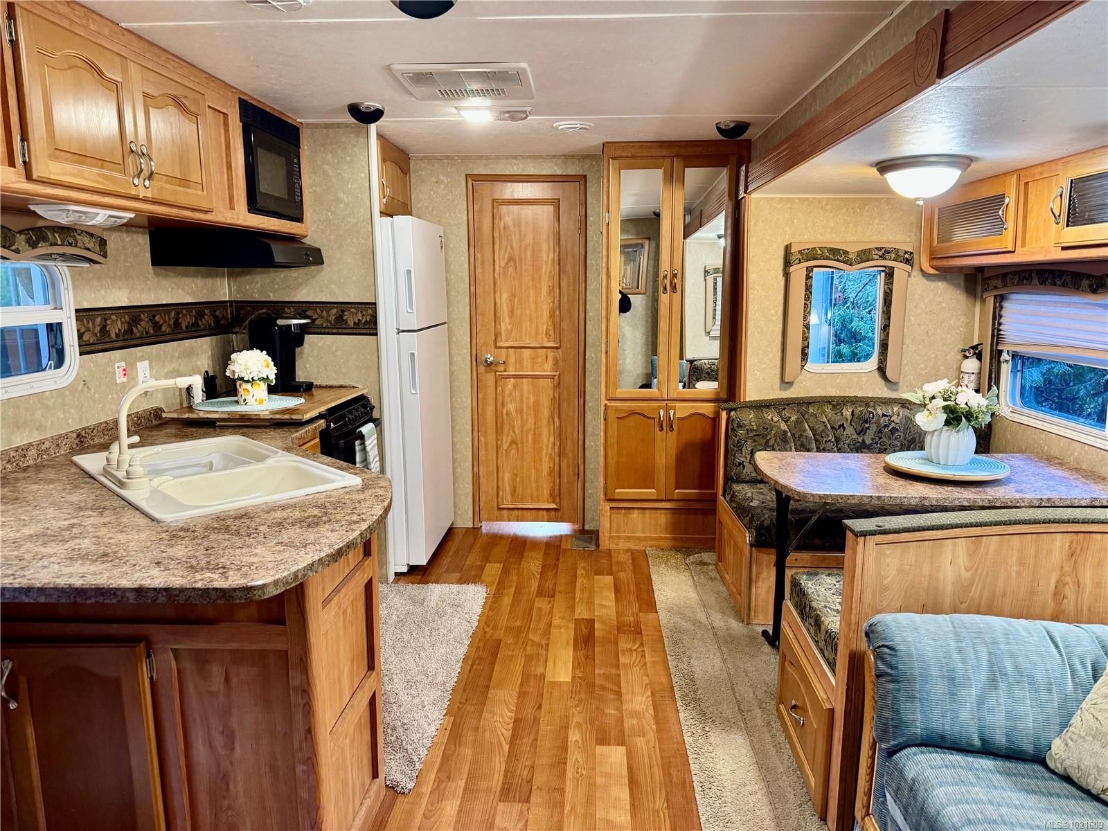 19-8631 South Shore Rd, Lake Cowichan, BC