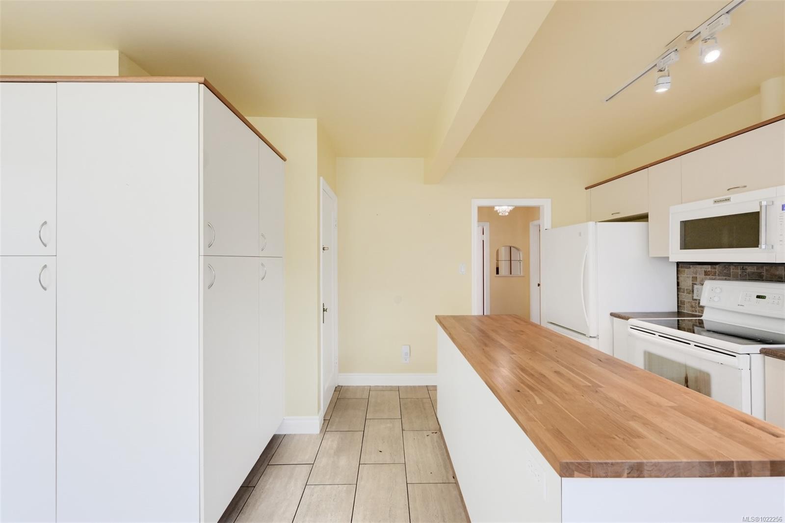 3312 Kingsley St, Saanich, BC