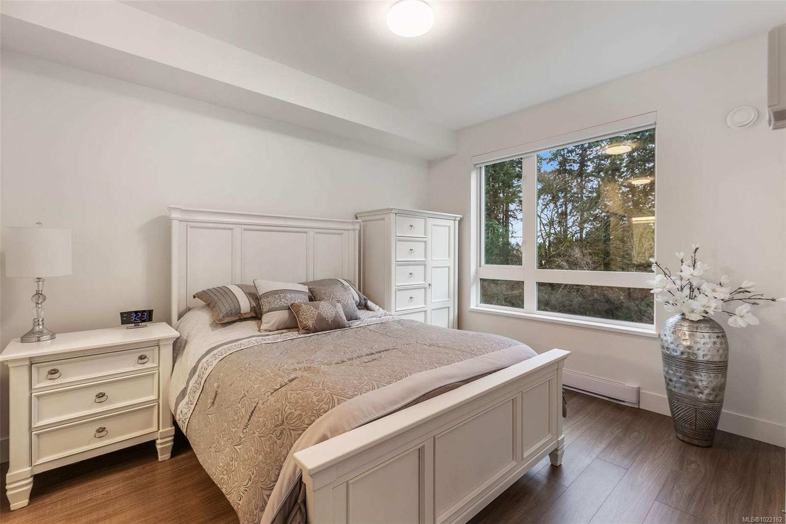 211-960 Reunion Ave, Langford, BC - Indoor Photo Showing Bedroom