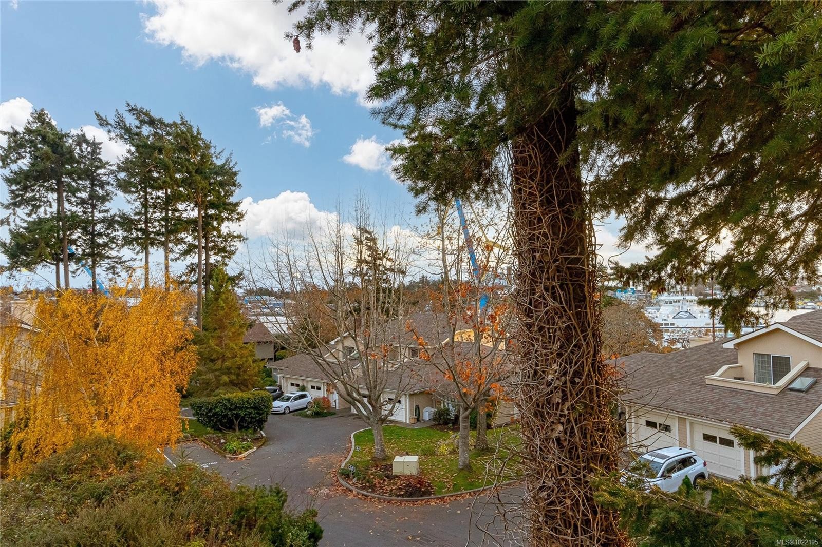 33-909 Admirals Rd, Esquimalt, BC