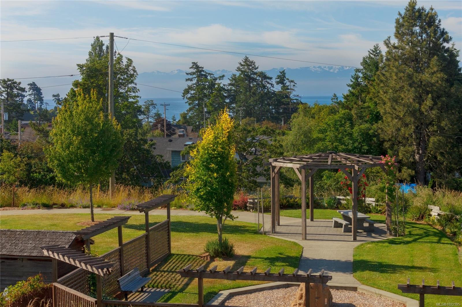 33-909 Admirals Rd, Esquimalt, BC