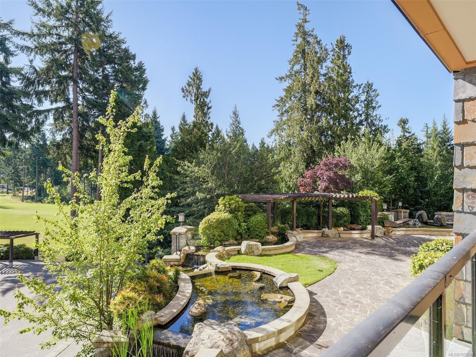 218-1400 Lynburne Pl, Langford, BC - Outdoor