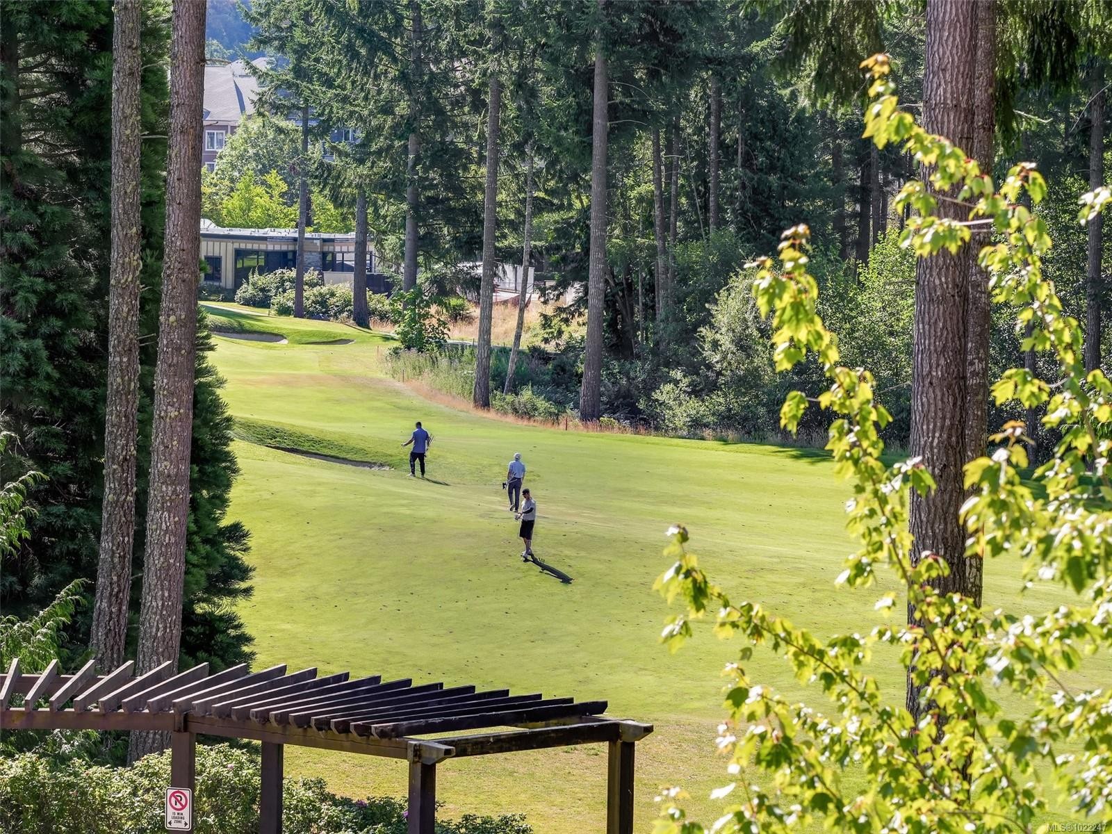 218-1400 Lynburne Pl, Langford, BC - Outdoor