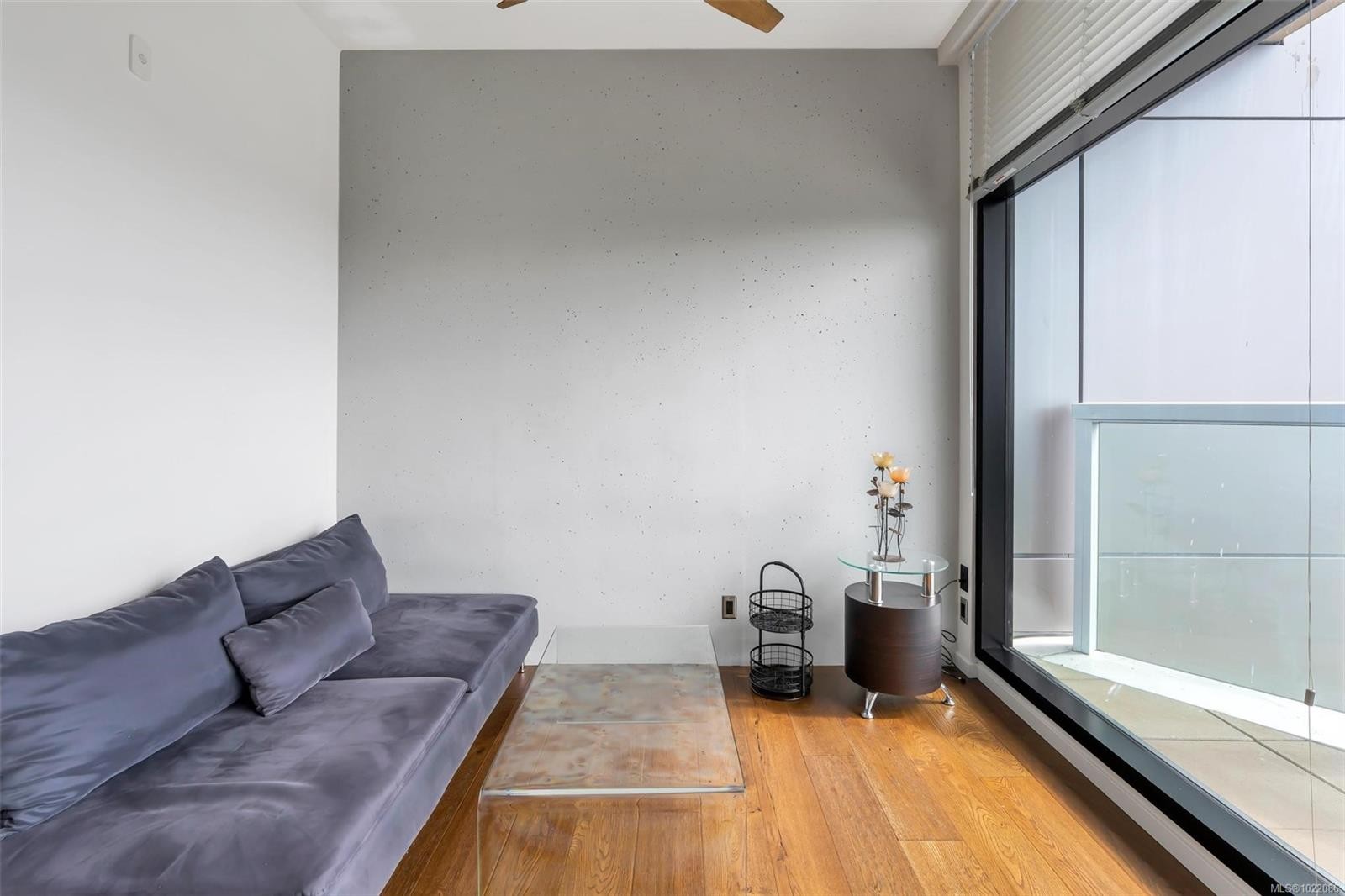 908-1029 View St, Victoria, BC - Indoor