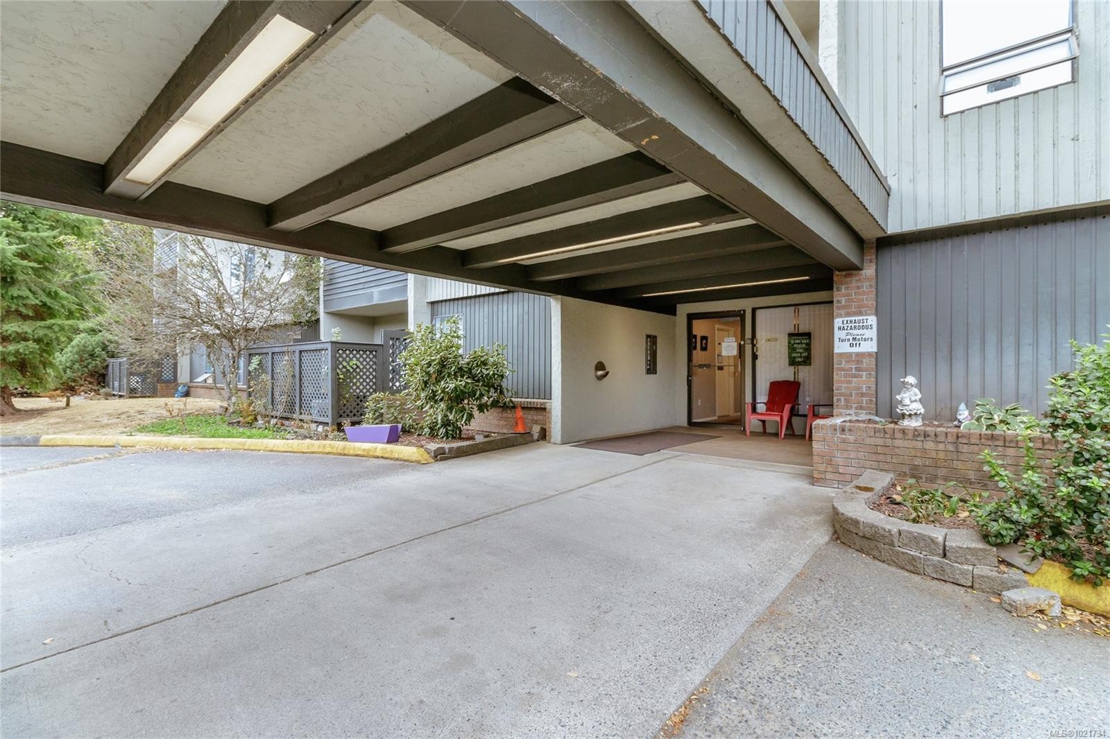 301-3251 Cowichan Lake Rd, Duncan, BC - Outdoor