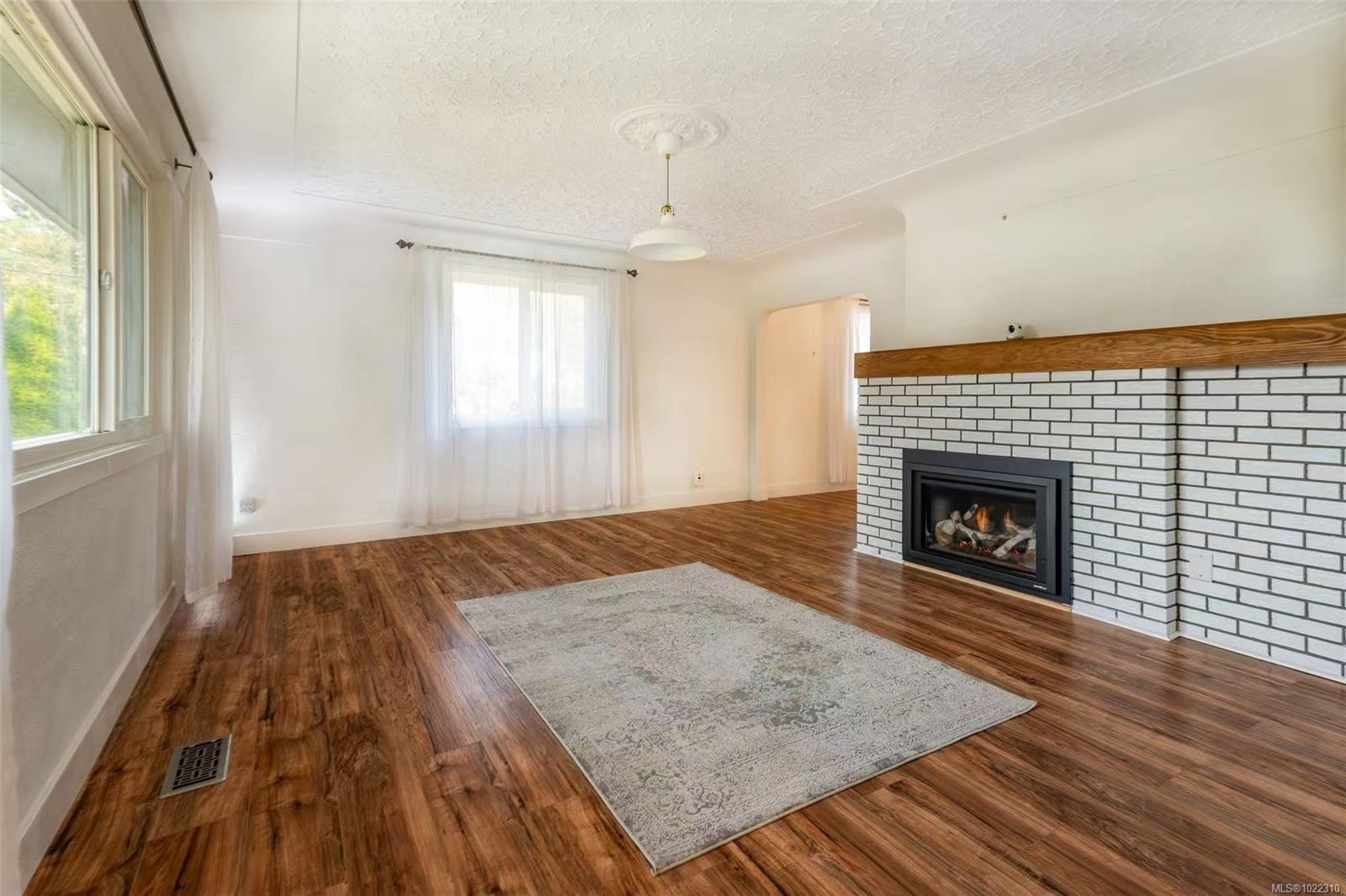 3956 Cedar Hill Cross Rd, Saanich, BC