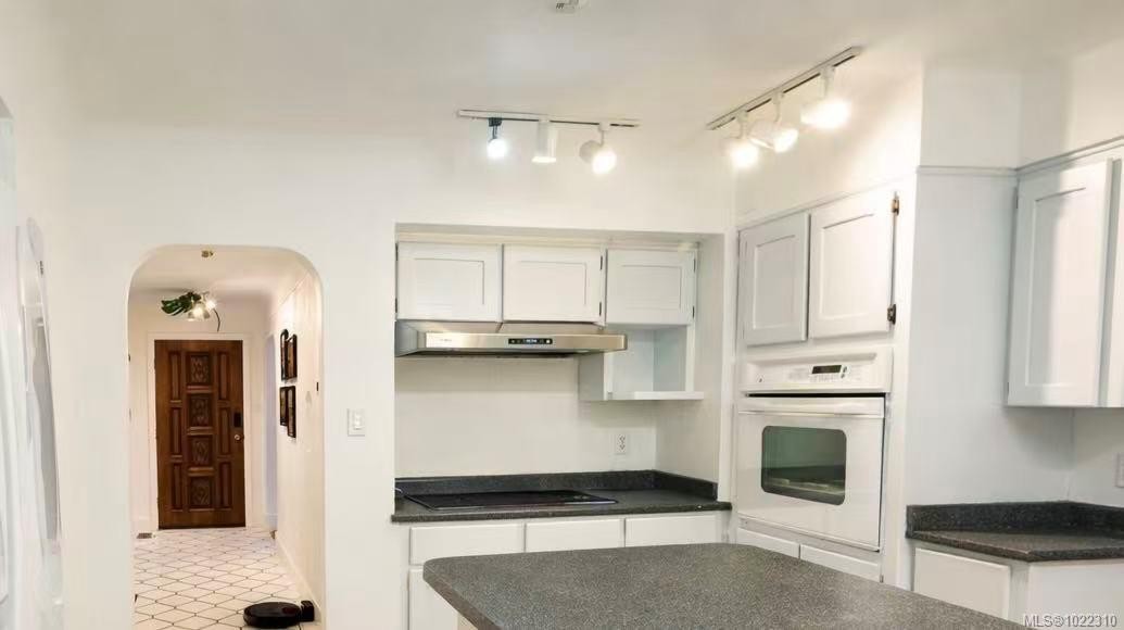 3956 Cedar Hill Cross Rd, Saanich, BC