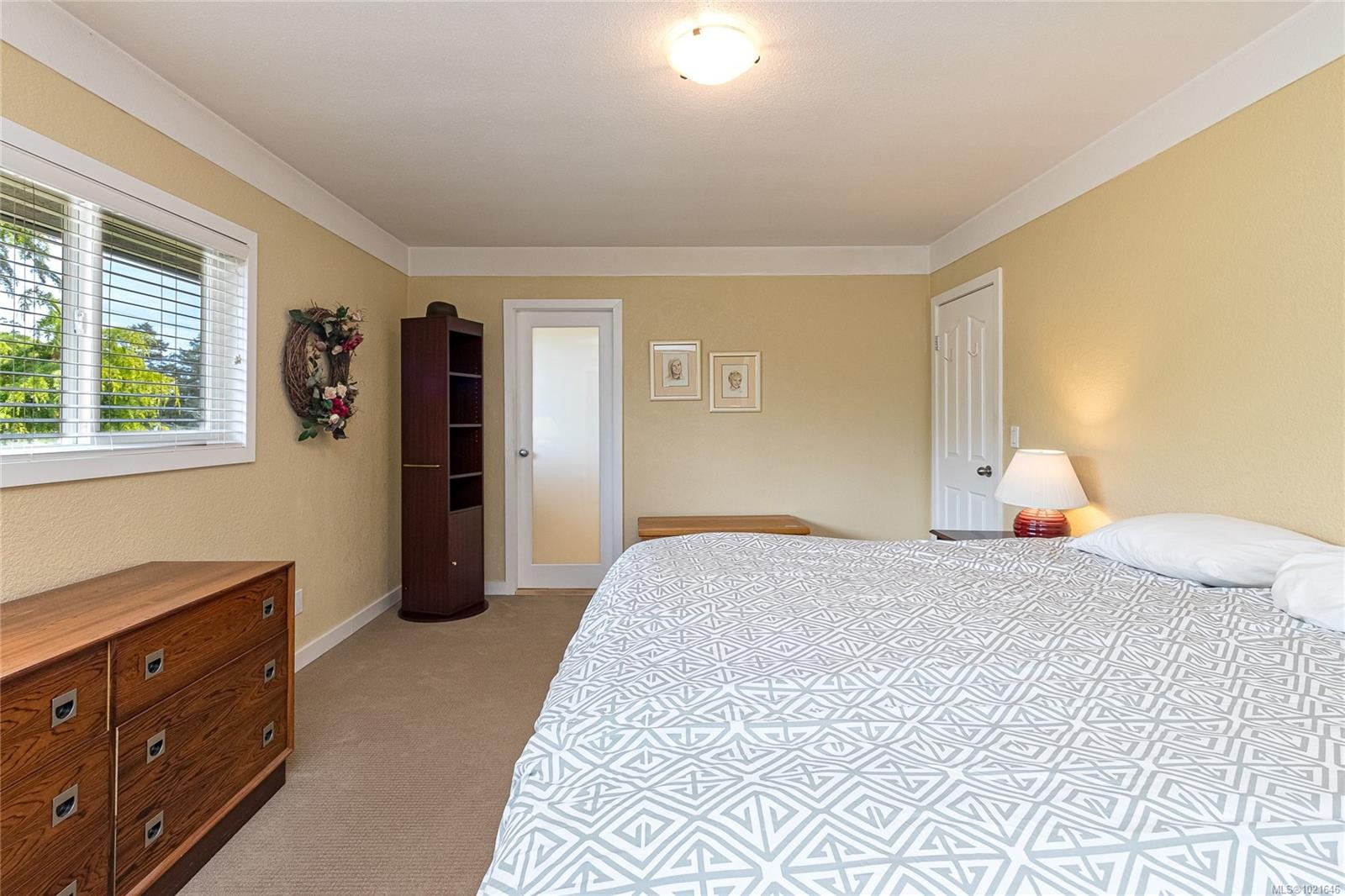 4725 Treetop Hts, Saanich, BC