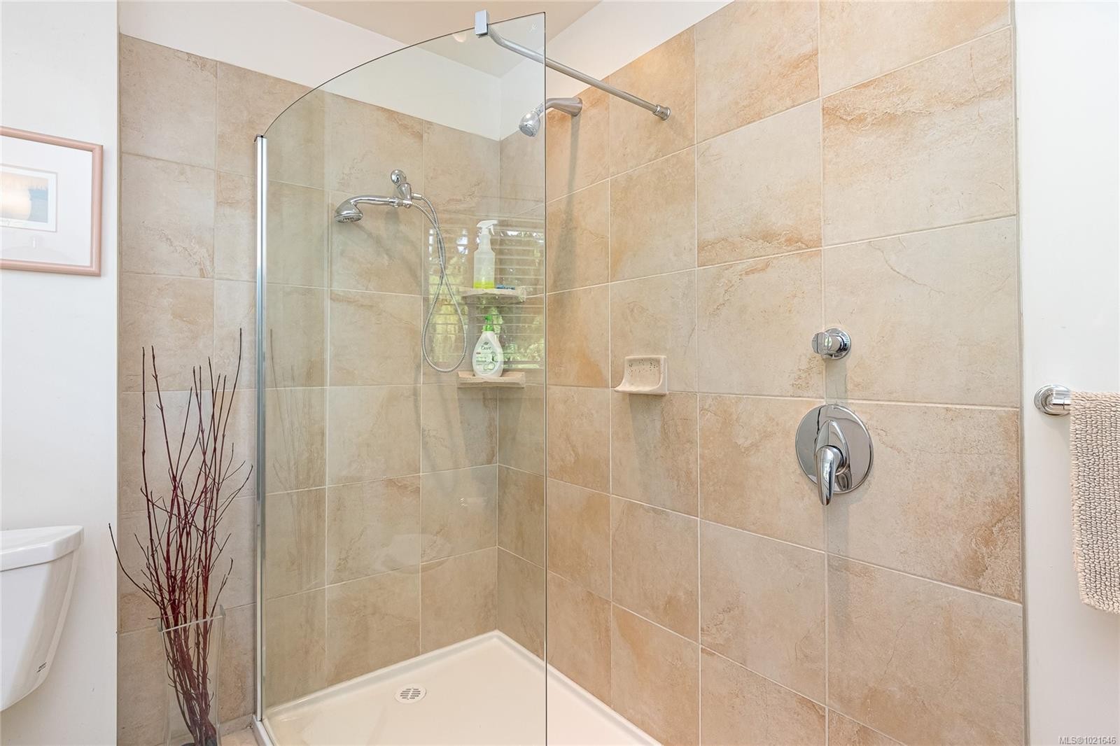 4725 Treetop Hts, Saanich, BC