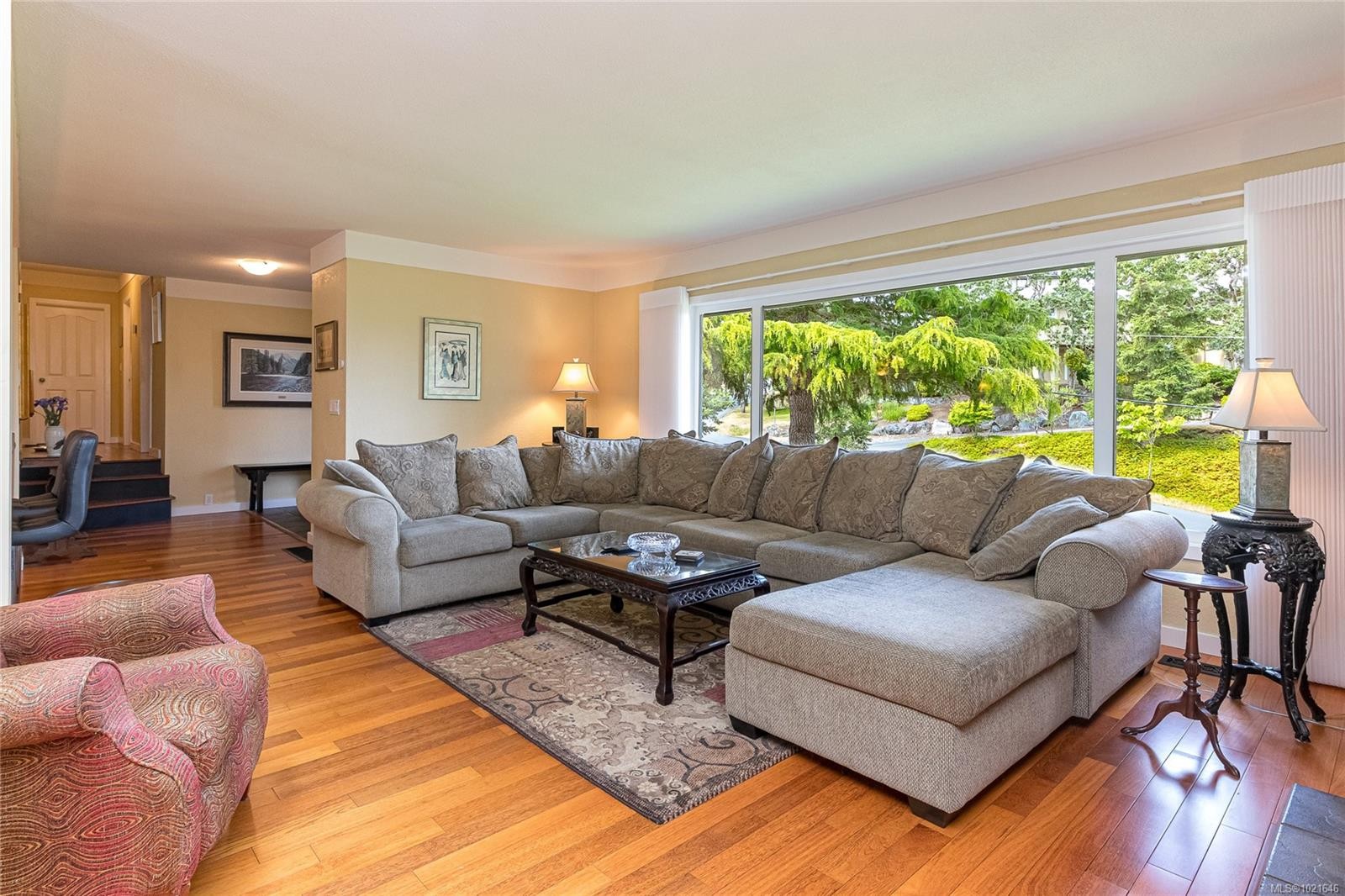 4725 Treetop Hts, Saanich, BC