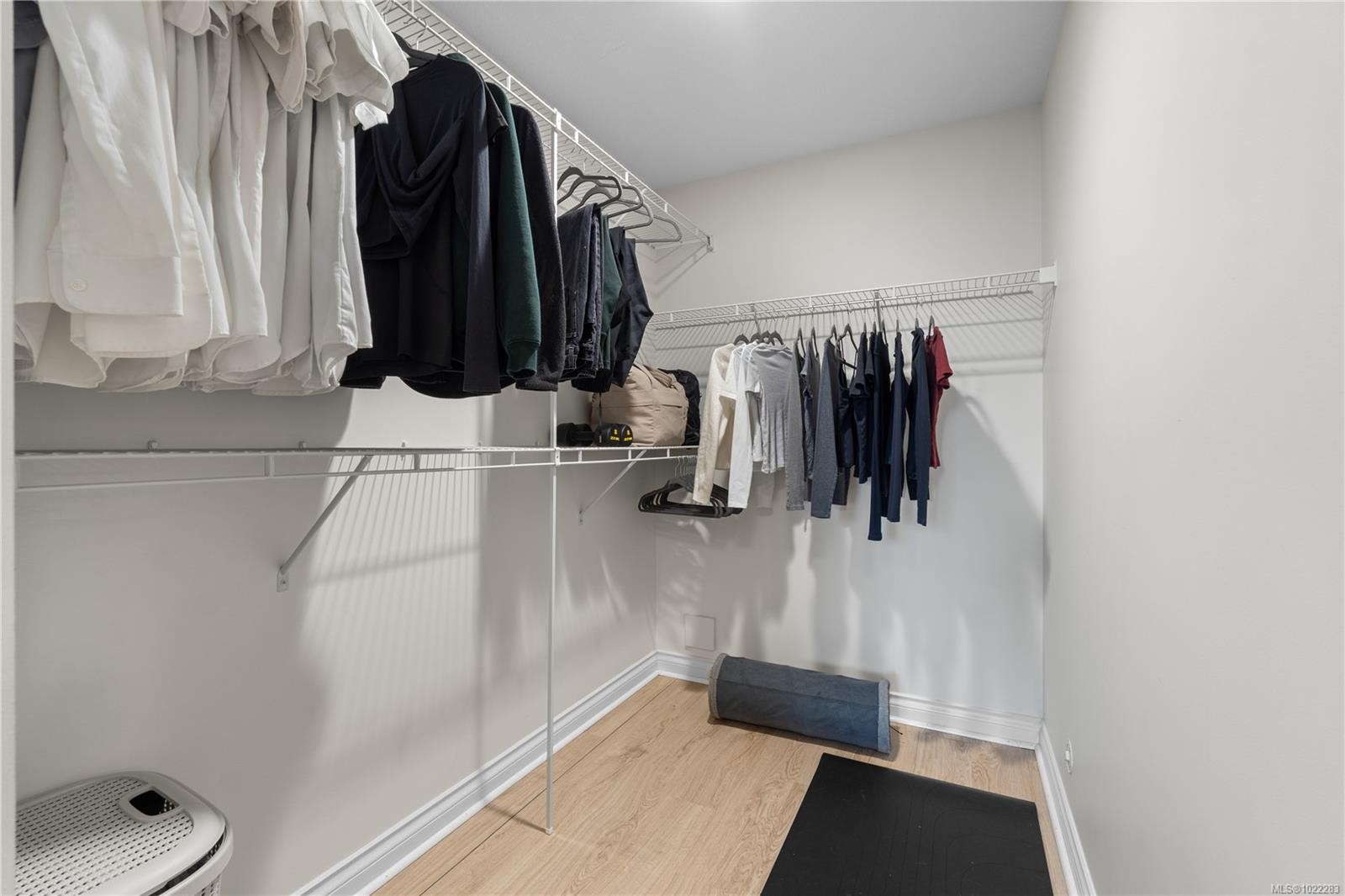 107-2111 Meredith Rd, Nanaimo, BC - Indoor With Storage