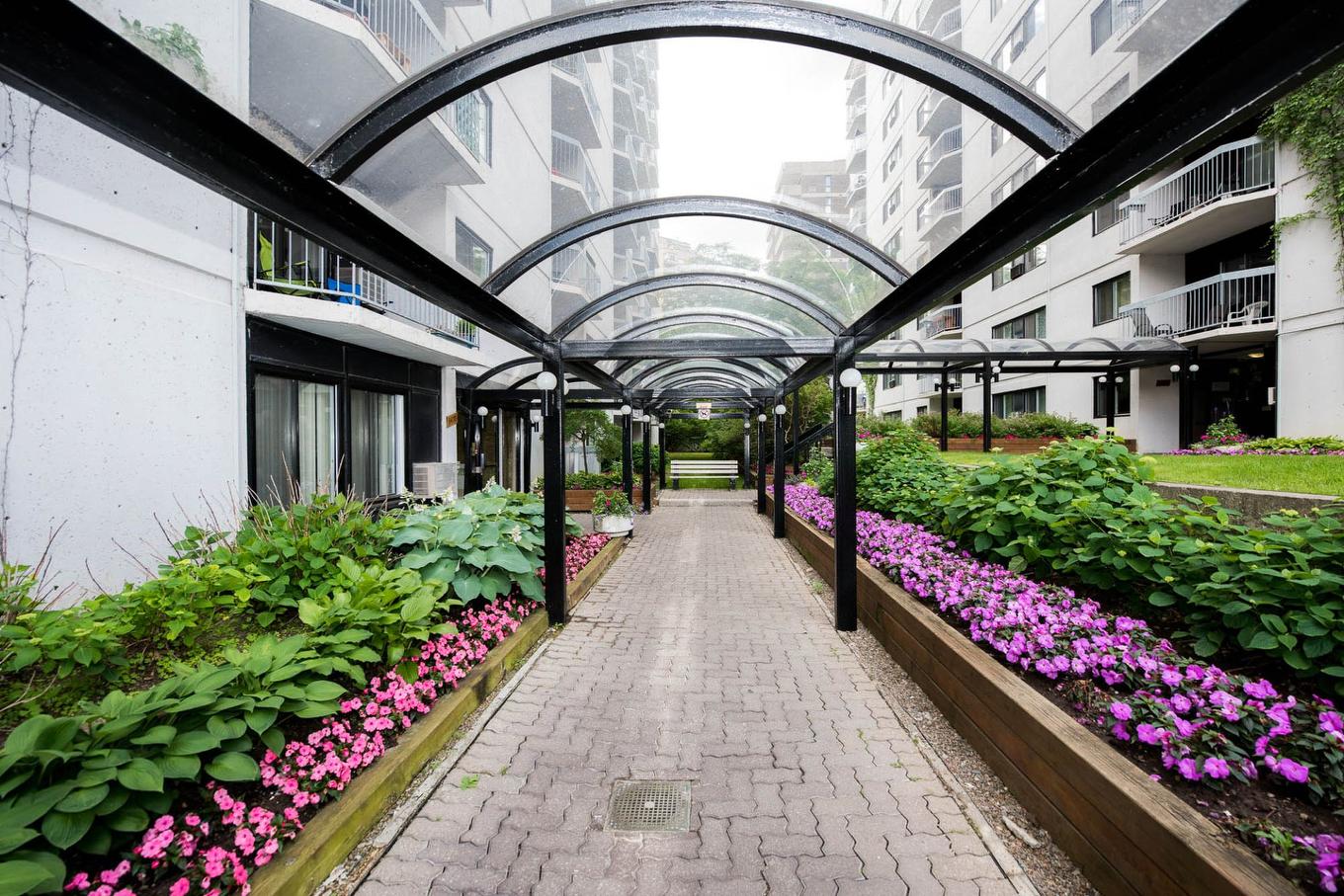 Other - 211-3470 Rue Simpson, Montréal (Ville-Marie), QC - Outdoor