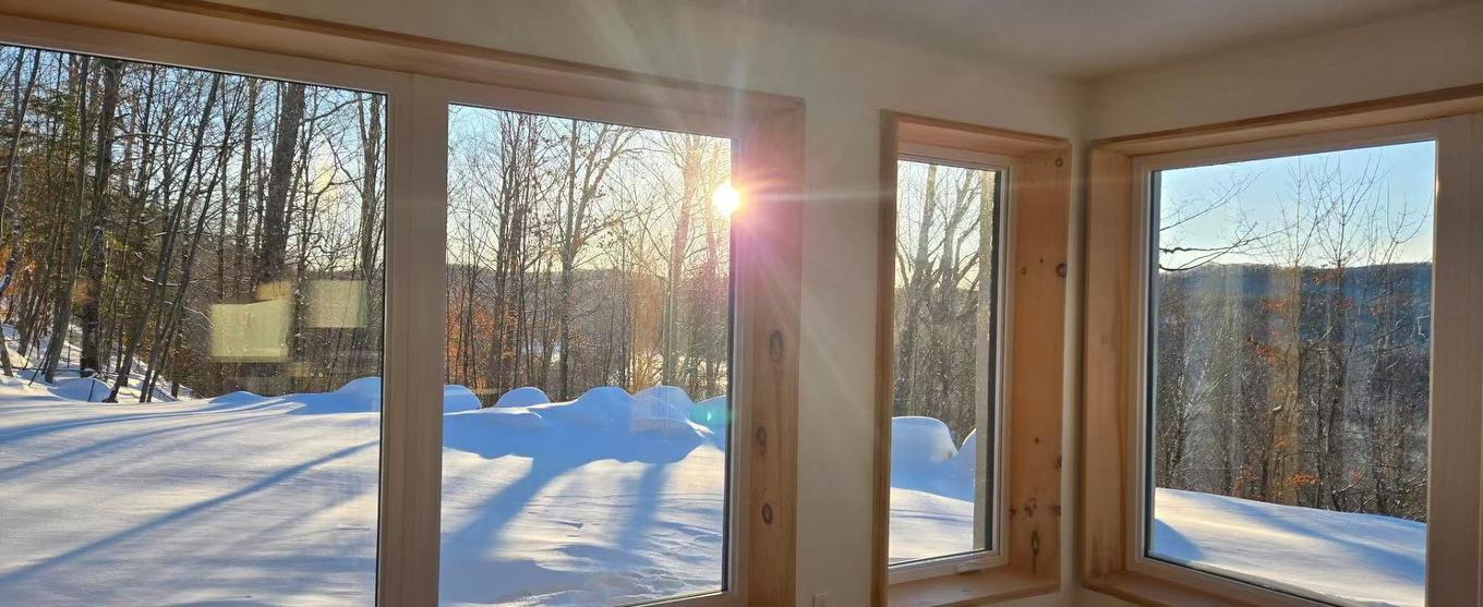 Vue - 62 Ch. De La Montagne, Lac-Des-Seize-Îles, QC - Indoor Photo Showing Other Room