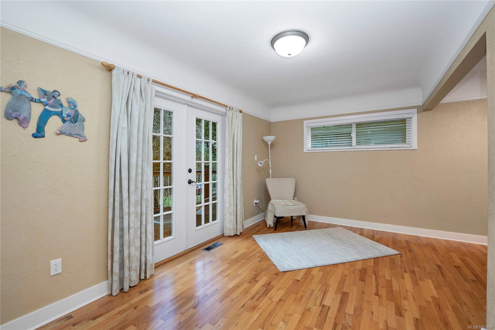 2229 Arbutus Rd, Saanich, BC