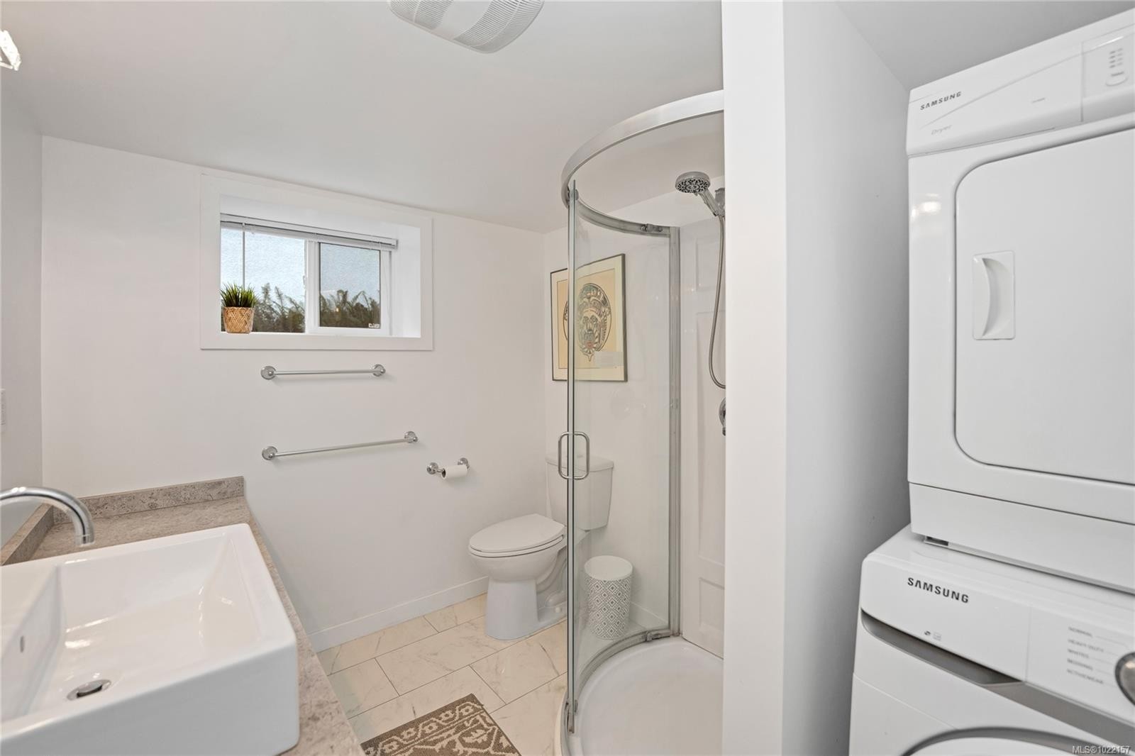 2229 Arbutus Rd, Saanich, BC