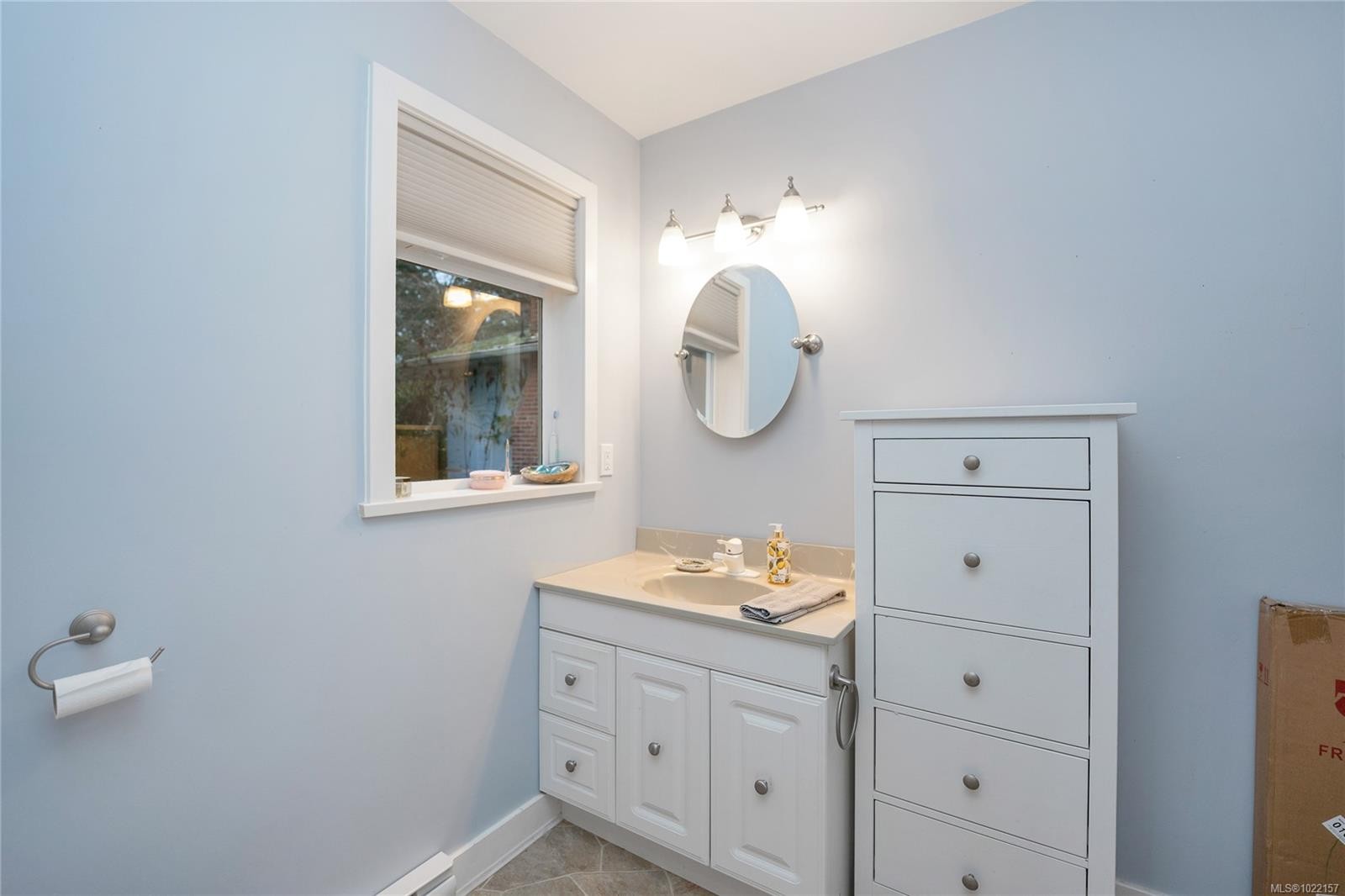 2229 Arbutus Rd, Saanich, BC