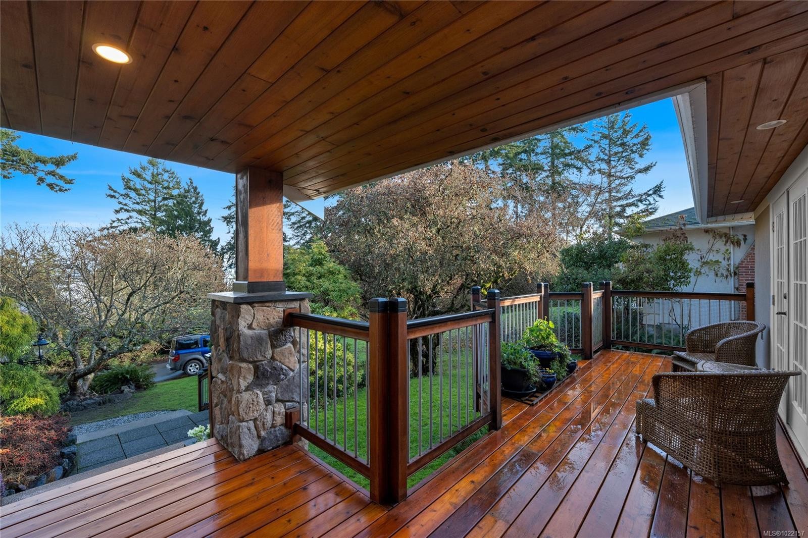 2229 Arbutus Rd, Saanich, BC