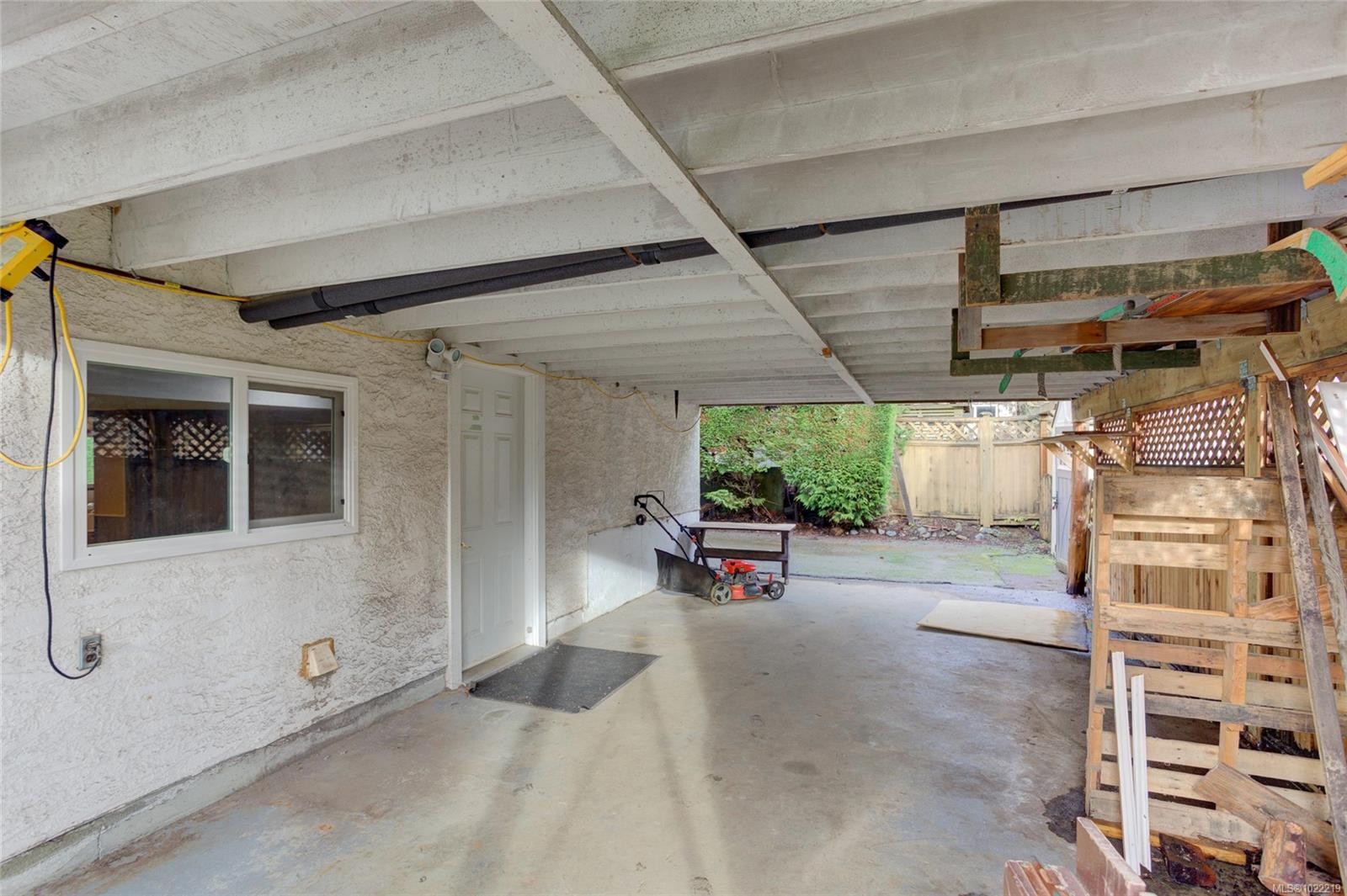 5795 Valleyview Rd, Duncan, BC