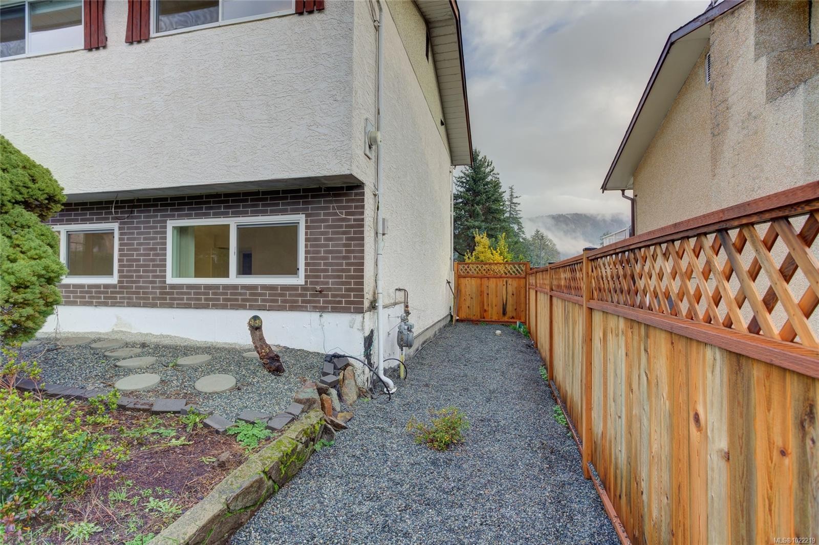 5795 Valleyview Rd, Duncan, BC