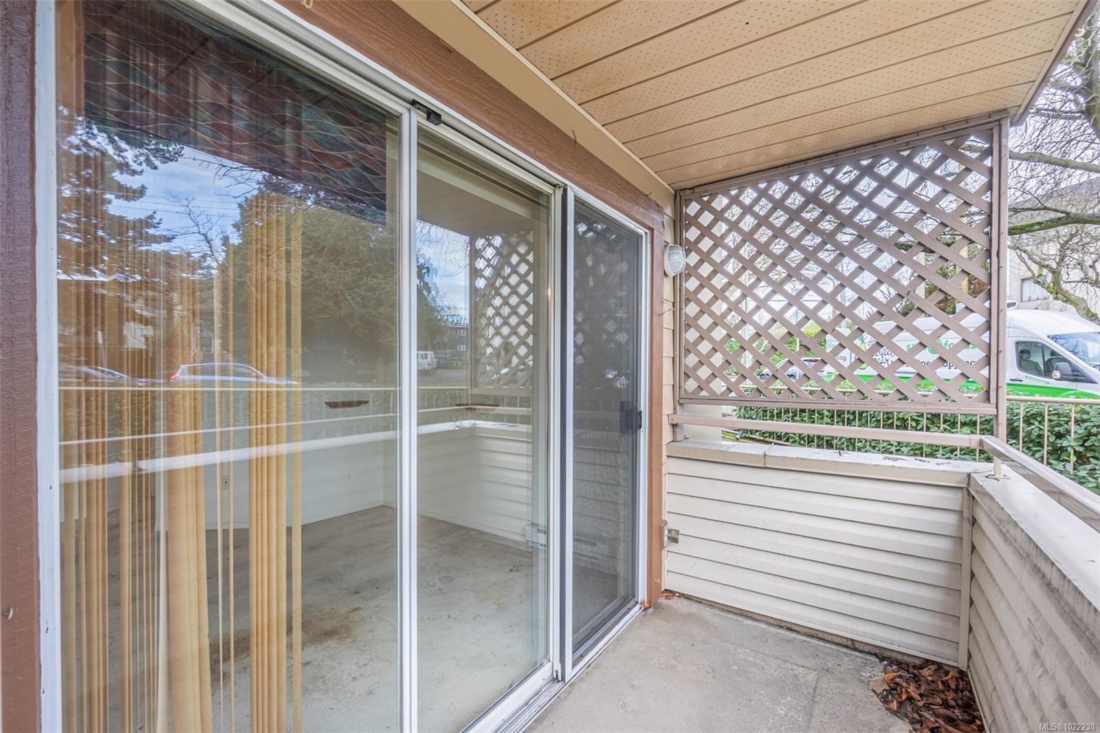 201-1055 Hillside Ave, Victoria, BC - Outdoor With Exterior