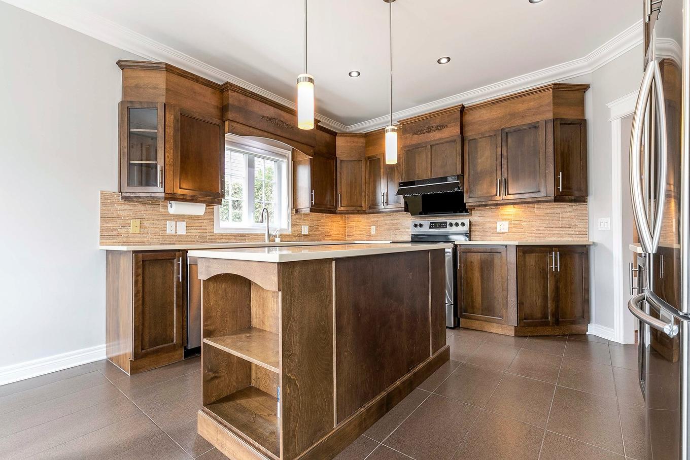 Cuisine - 8 Rue De Josselin, Blainville, QC - Indoor Photo Showing Kitchen