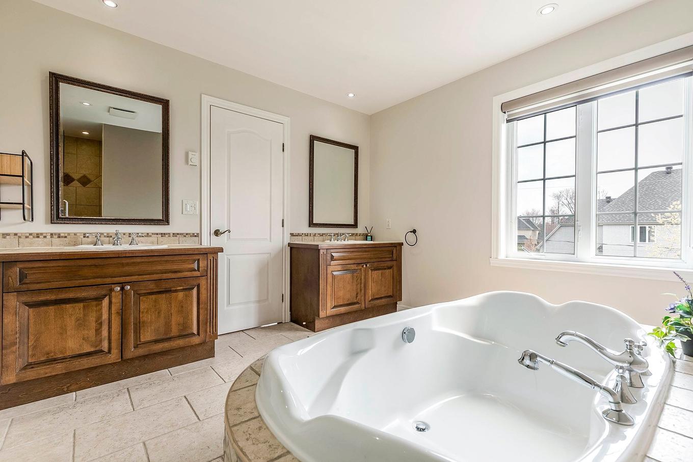 Salle de bains attenante à la CCP - 8 Rue De Josselin, Blainville, QC - Indoor Photo Showing Bathroom