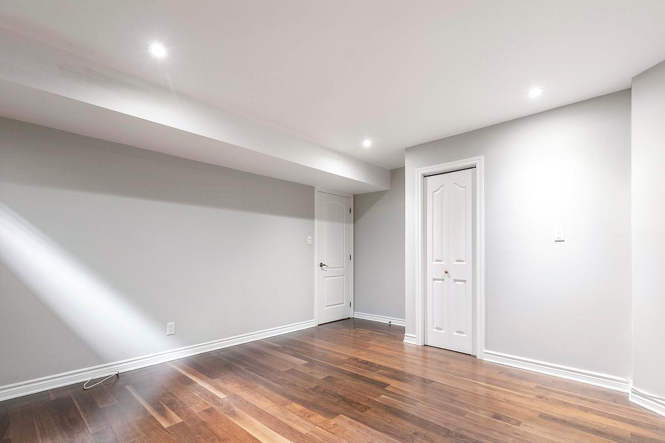 Salle familiale - 8 Rue De Josselin, Blainville, QC - Indoor Photo Showing Other Room