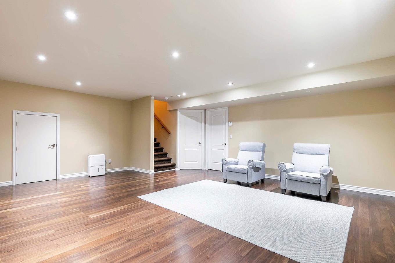 Salle familiale - 8 Rue De Josselin, Blainville, QC - Indoor