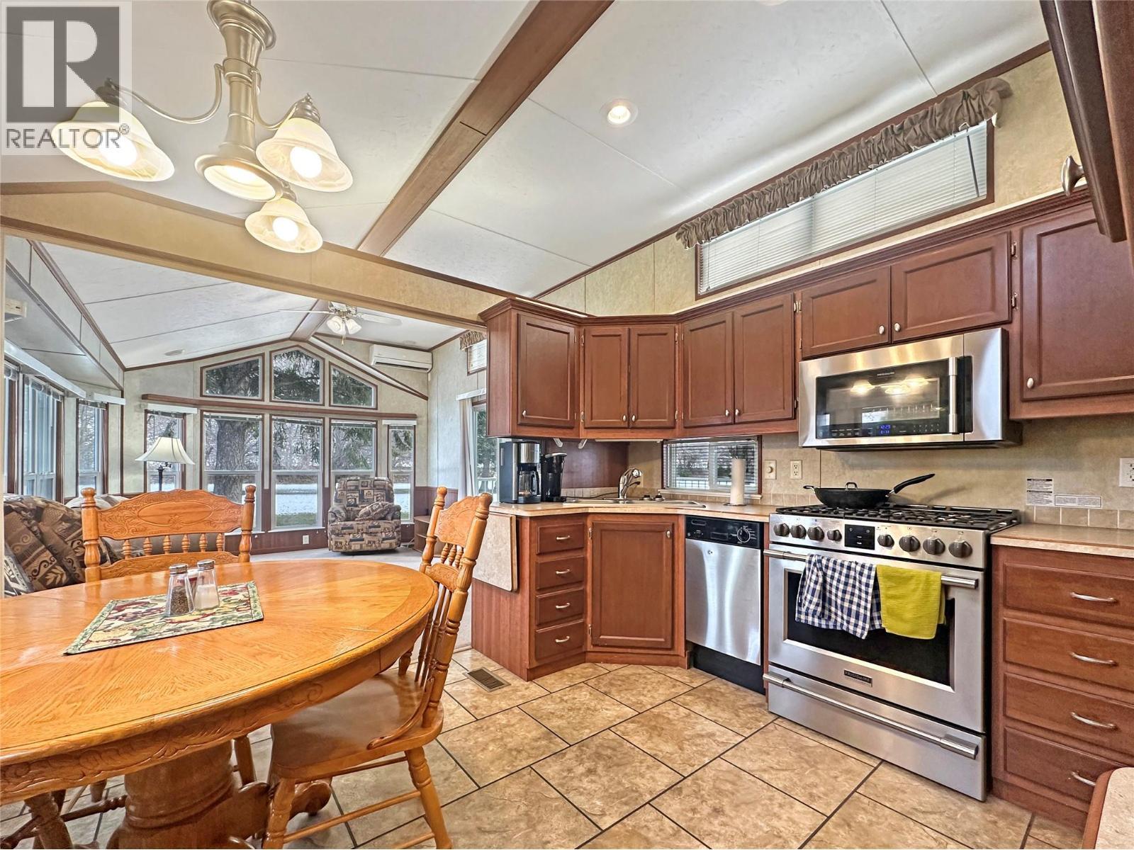 4155 3 Highway Unit# 160, Keremeos, BC