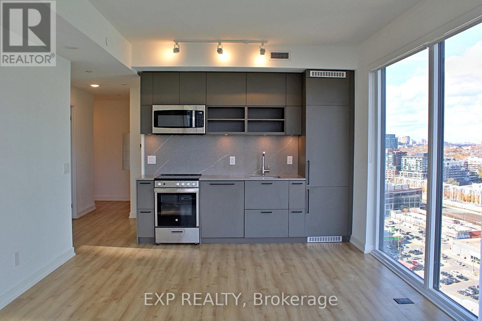 1710 - 135 East Liberty Street, Toronto, ON - Indoor Photo Showing Kitchen