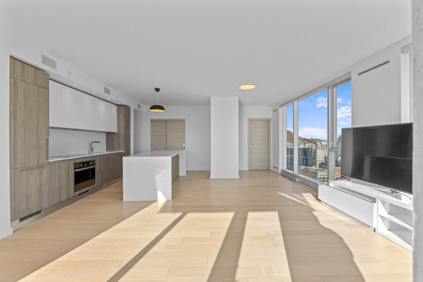 Salon - 2809-1450 Boul. René-Lévesque O., Montréal (Ville-Marie), QC - Indoor