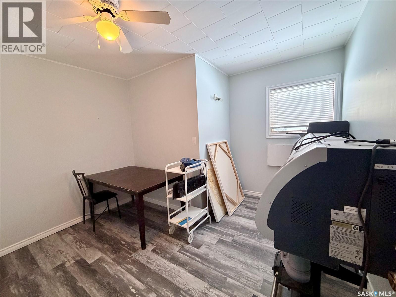 202 Saskatchewan Avenue, Liberty, SK - Indoor