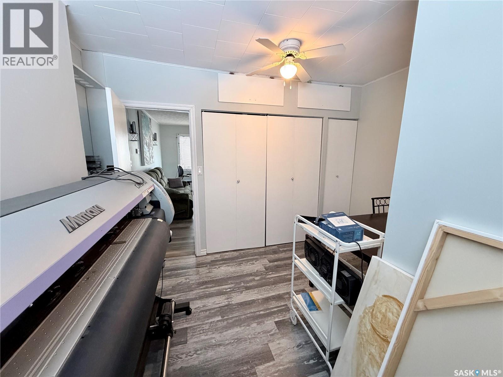 202 Saskatchewan Avenue, Liberty, SK - Indoor