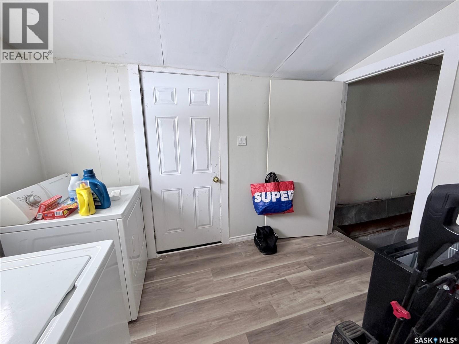 202 Saskatchewan Avenue, Liberty, SK - Indoor