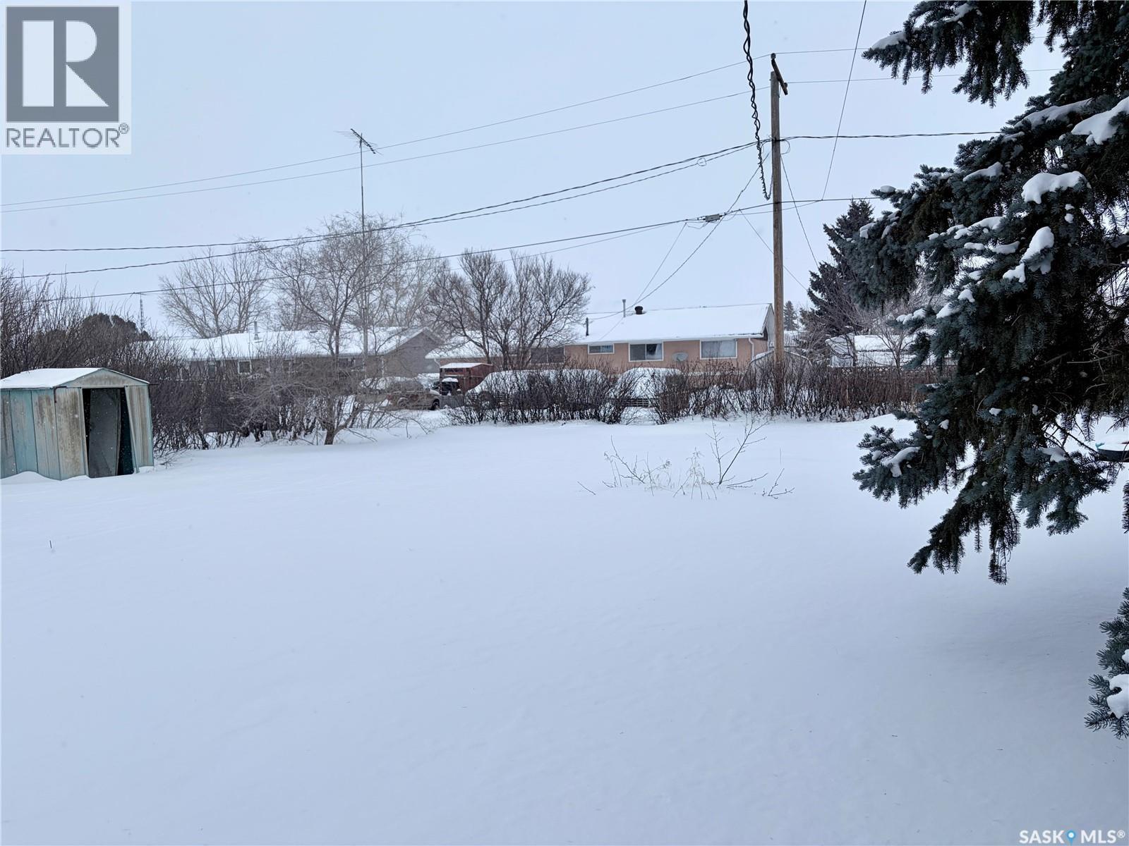 202 Saskatchewan Avenue, Liberty, SK - Outdoor