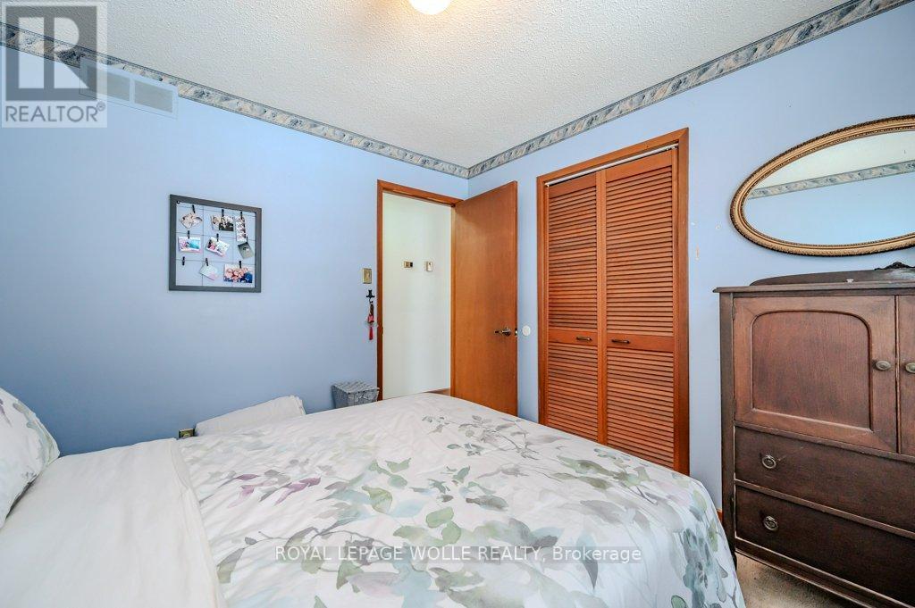 39 Bannockburn Road, Kitchener, ON - Indoor Photo Showing Bedroom