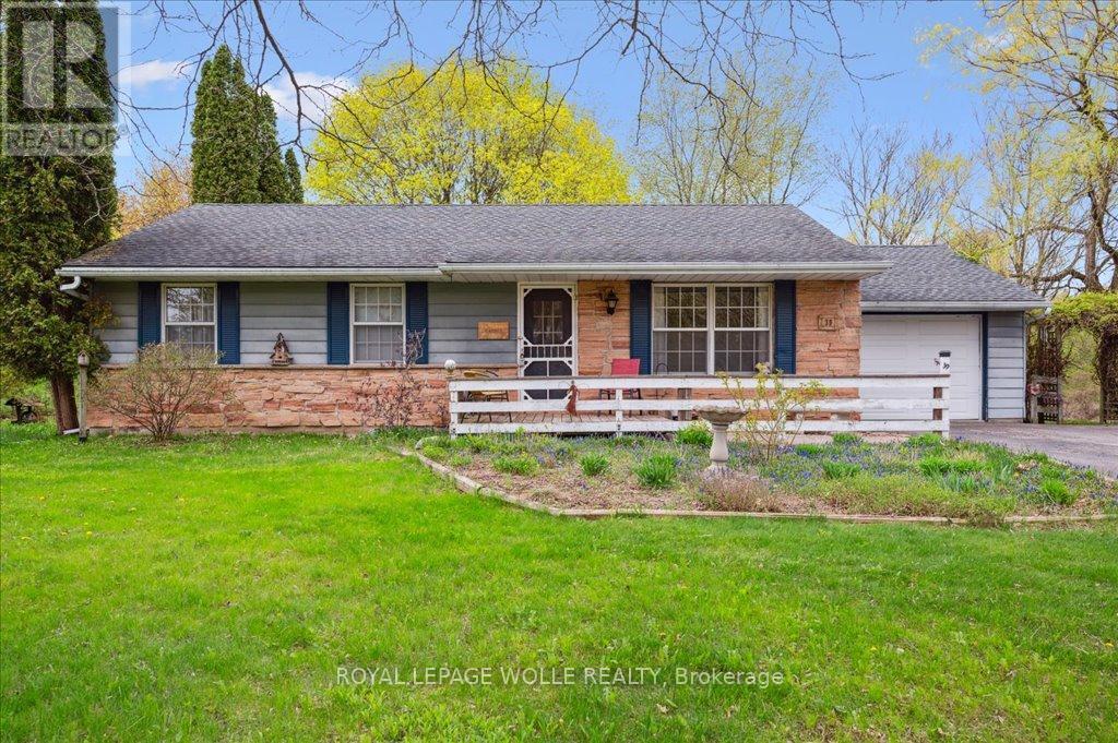 39 Bannockburn Road, Kitchener, ON - Outdoor With Deck Patio Veranda