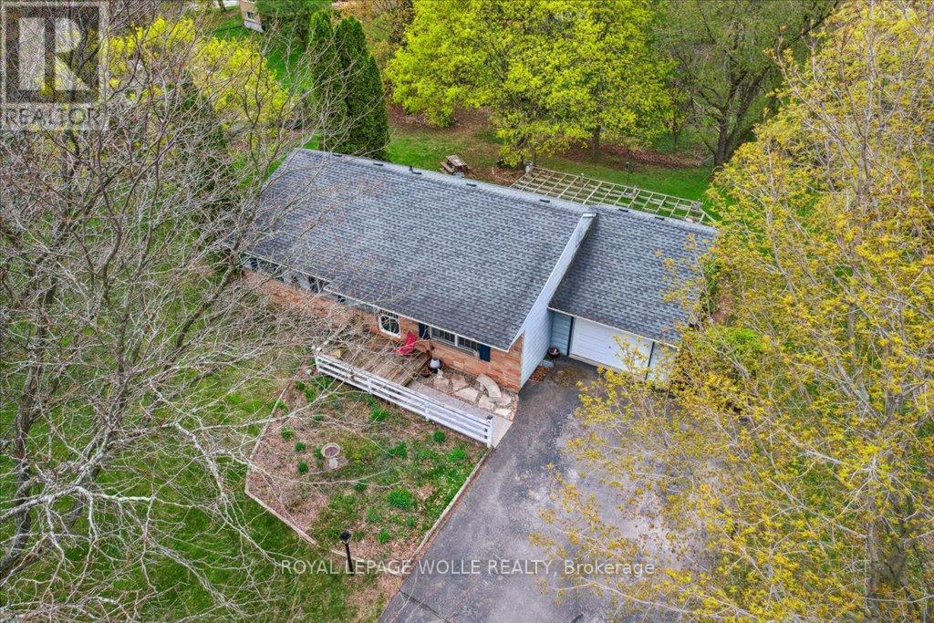 39 Bannockburn Road, Kitchener, ON - Outdoor