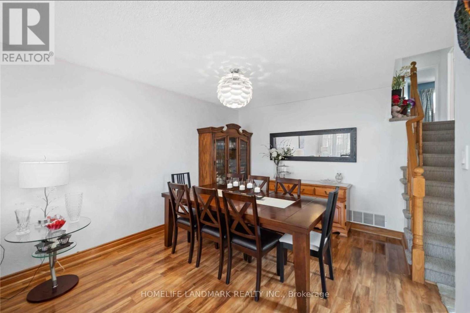 2797 Windjammer Road, Mississauga, ON - Indoor Photo Showing Dining Room