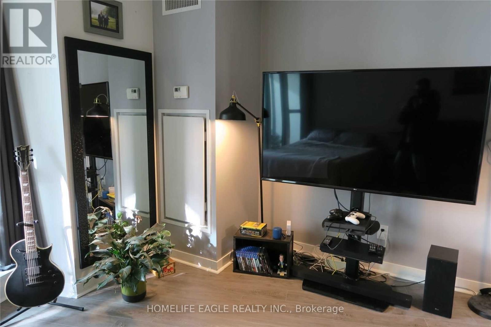 309 - 150 East Liberty Street, Toronto, ON - Indoor