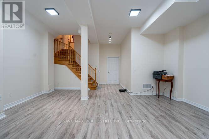 3452 Eglinton Avenue W, Mississauga, ON - Indoor Photo Showing Other Room