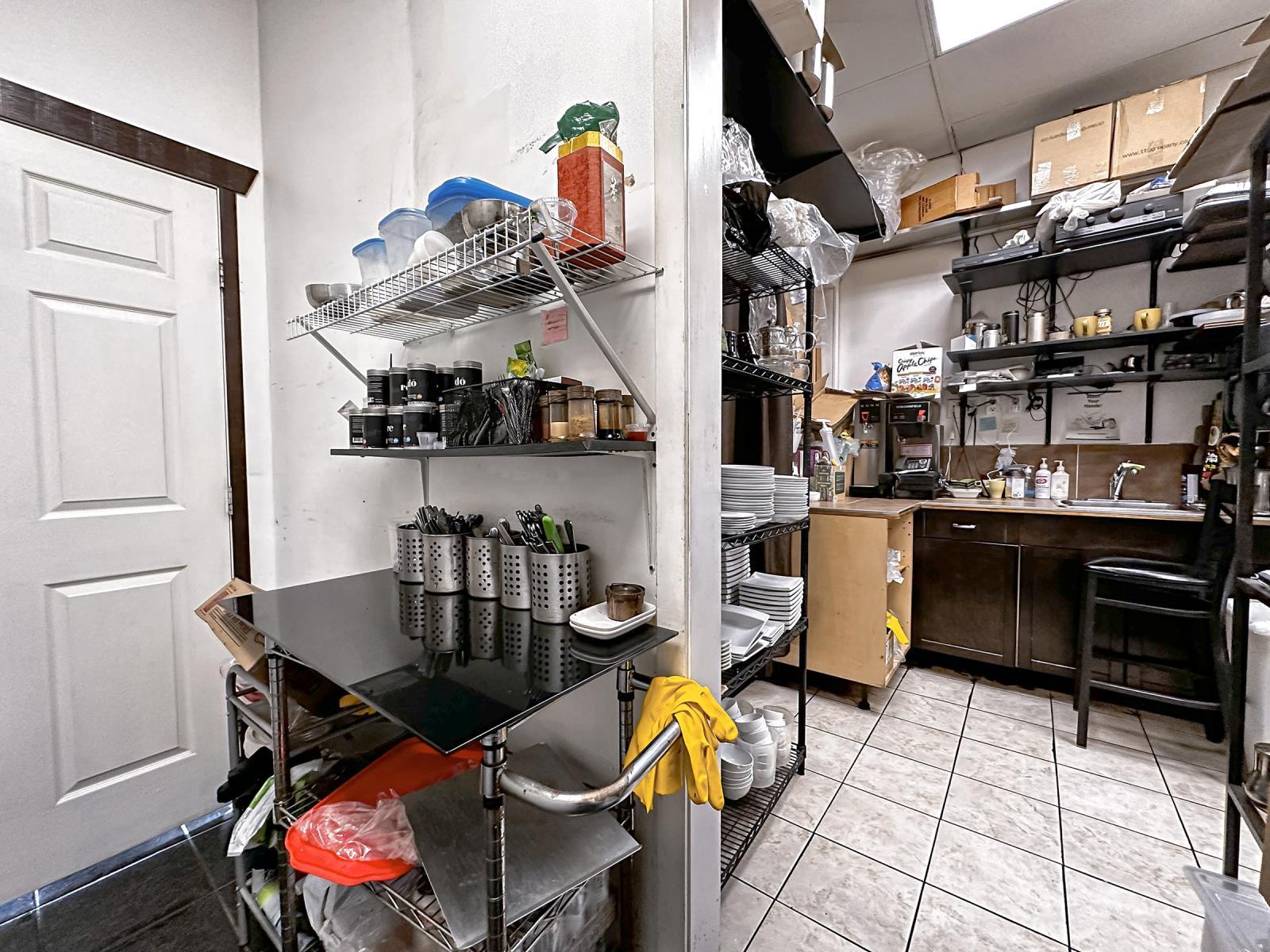 9142 23 Avenue, Edmonton, AB